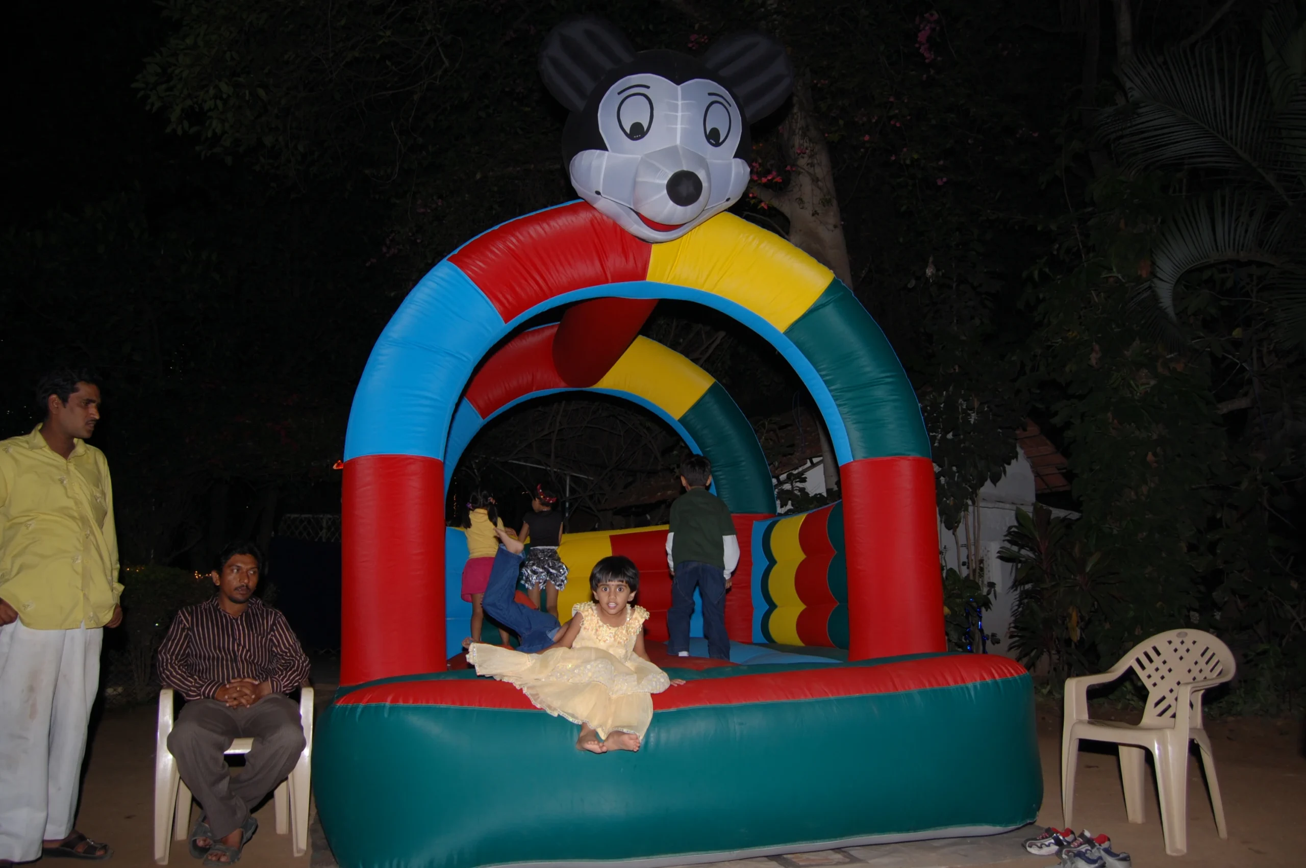 bouncing-castle