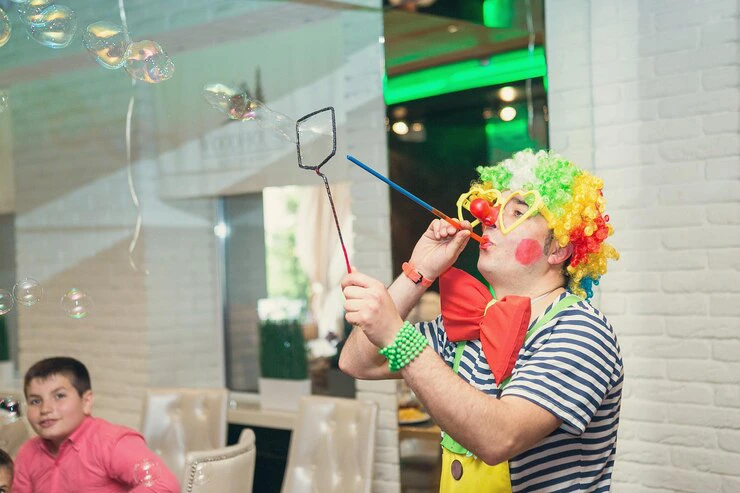 Clown-Juggling