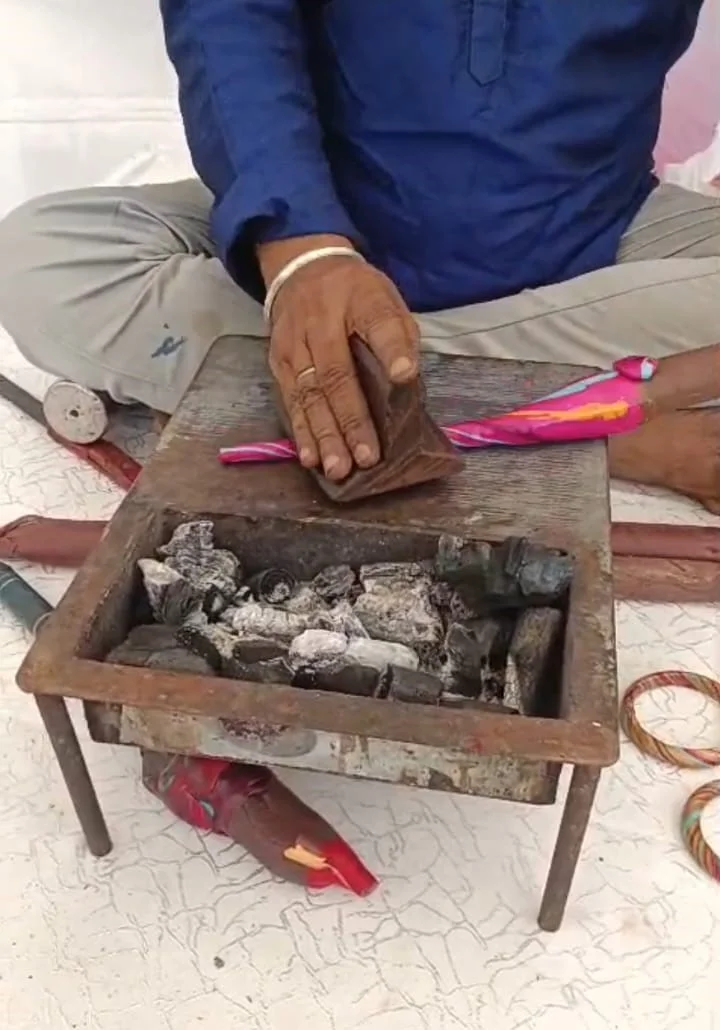 Lac Bangle Making
