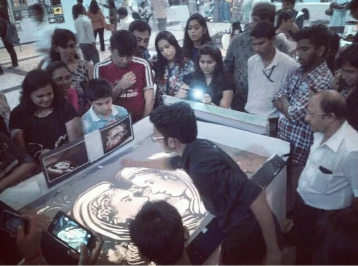 Live Sand Art Show
