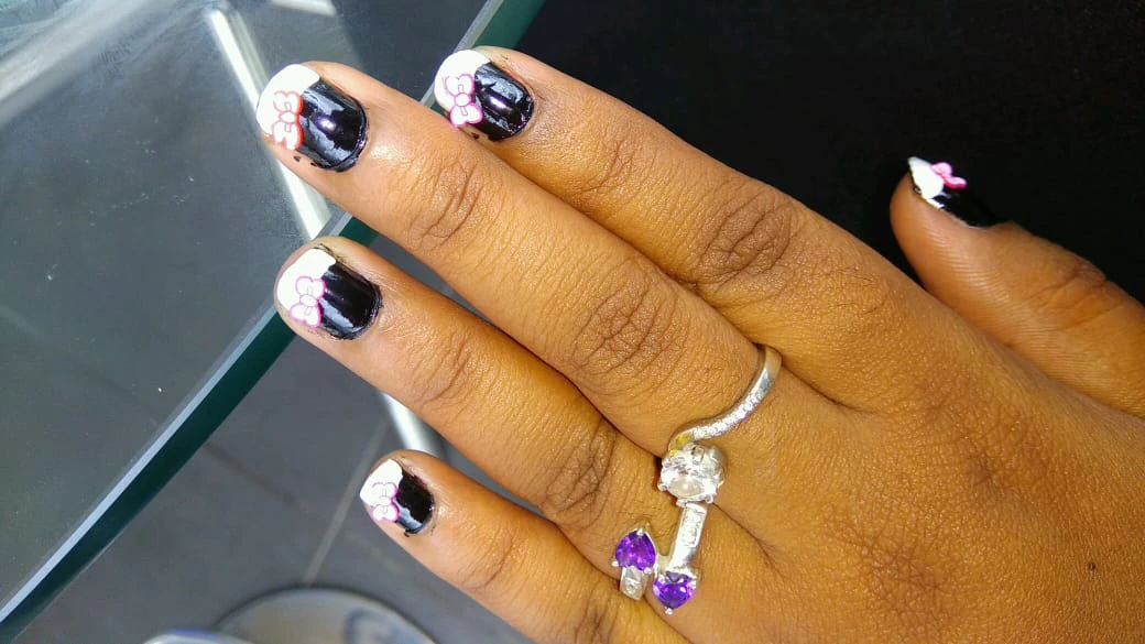 nail-artist
