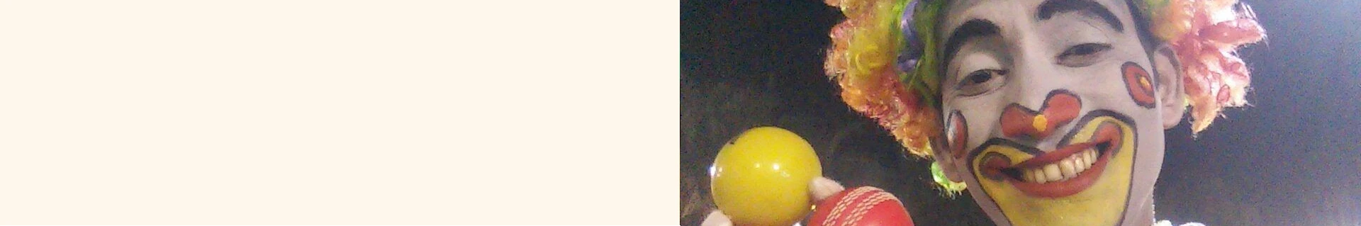 Clown-Juggling